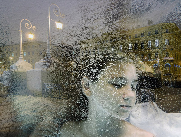 Санкт-Петербург. Девушка и метель. Фото.